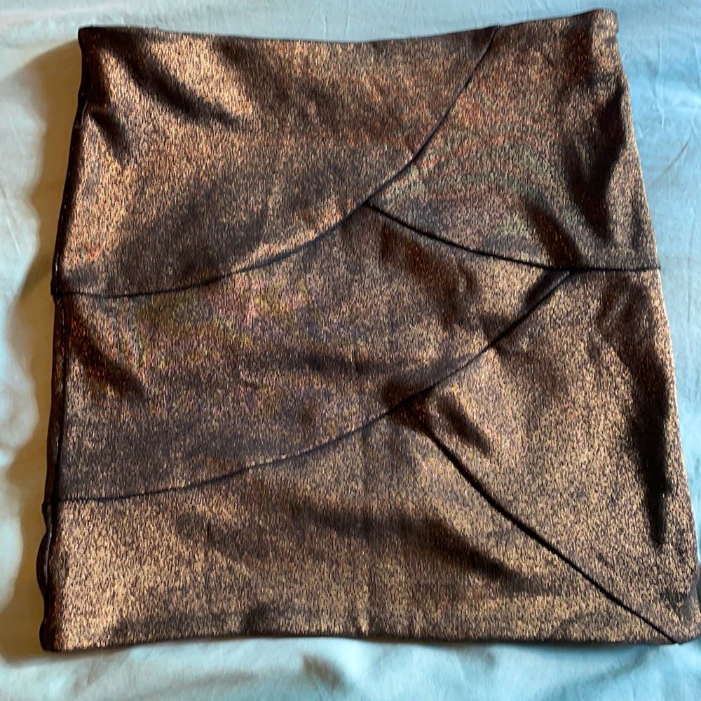 Zara Mini Skirt Black & Gold Size Medium Stretchy